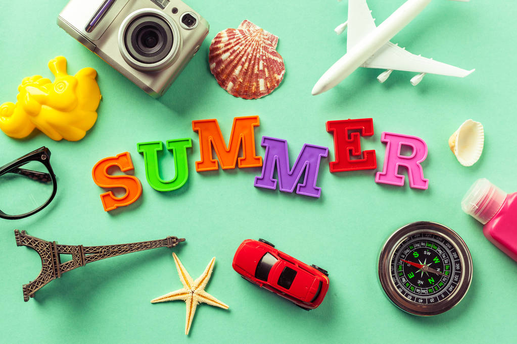 Fondo de verano con objetos de colores
 - Foto, imagen