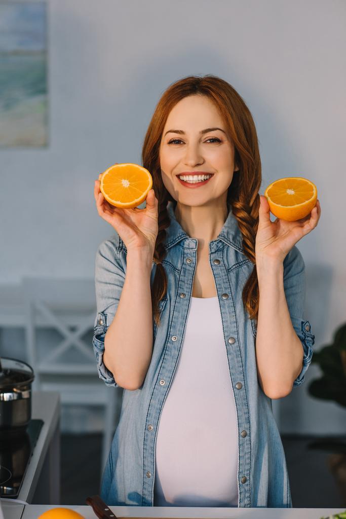 schwanger mit Orangen - Foto, Bild