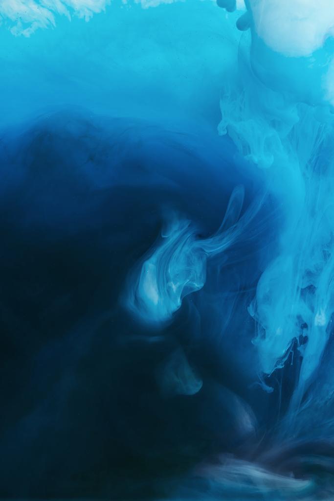 水の青、黒と白の塗料飛散の混合の完全なフレーム画像 - 写真・画像