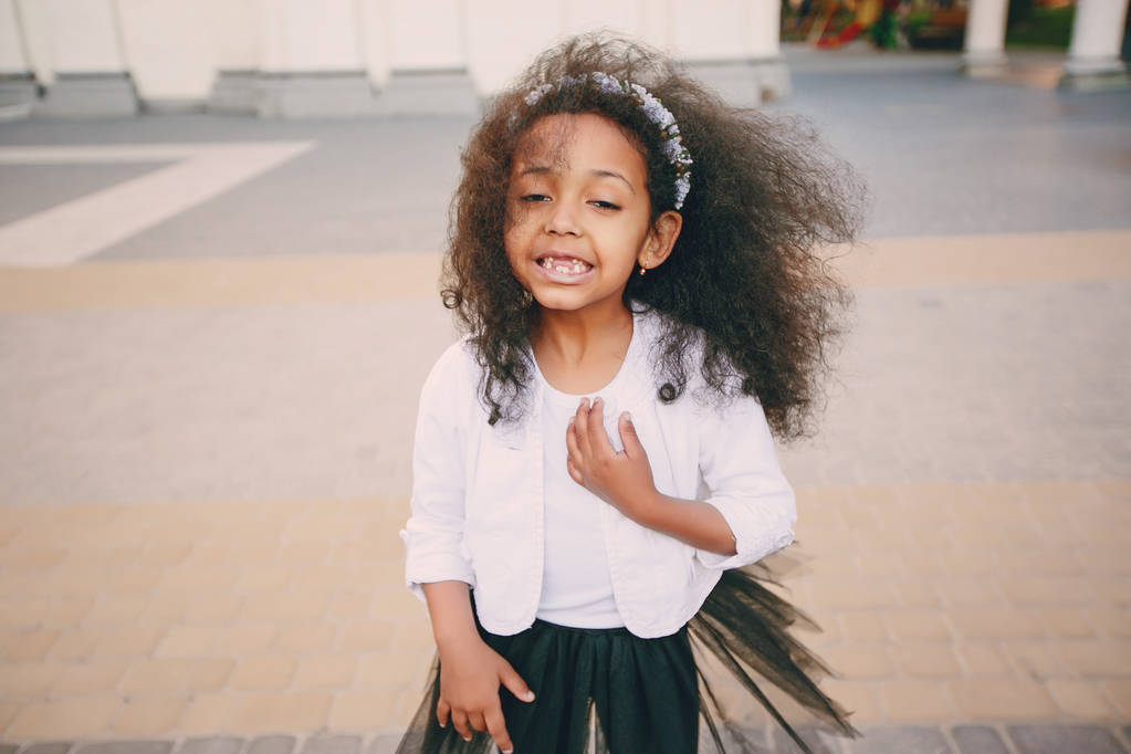küçük siyah kız - Fotoğraf, Görsel