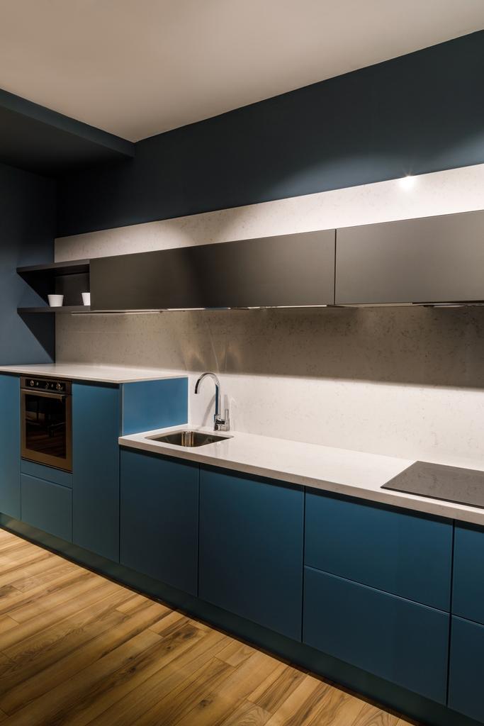 Відремонтований інтер'єр кухні зі стильними деталями
 - Фото, зображення