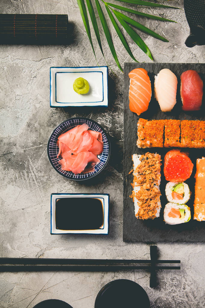 Set plat de sushis
 - Photo, image