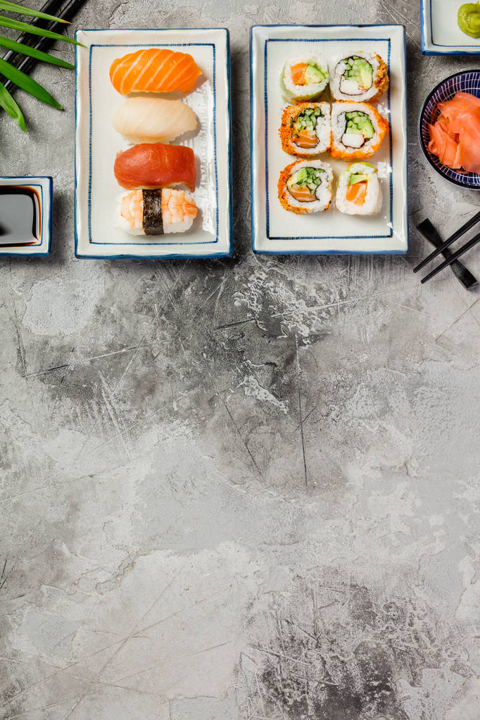 Flat-lay van sushi set - Foto, afbeelding