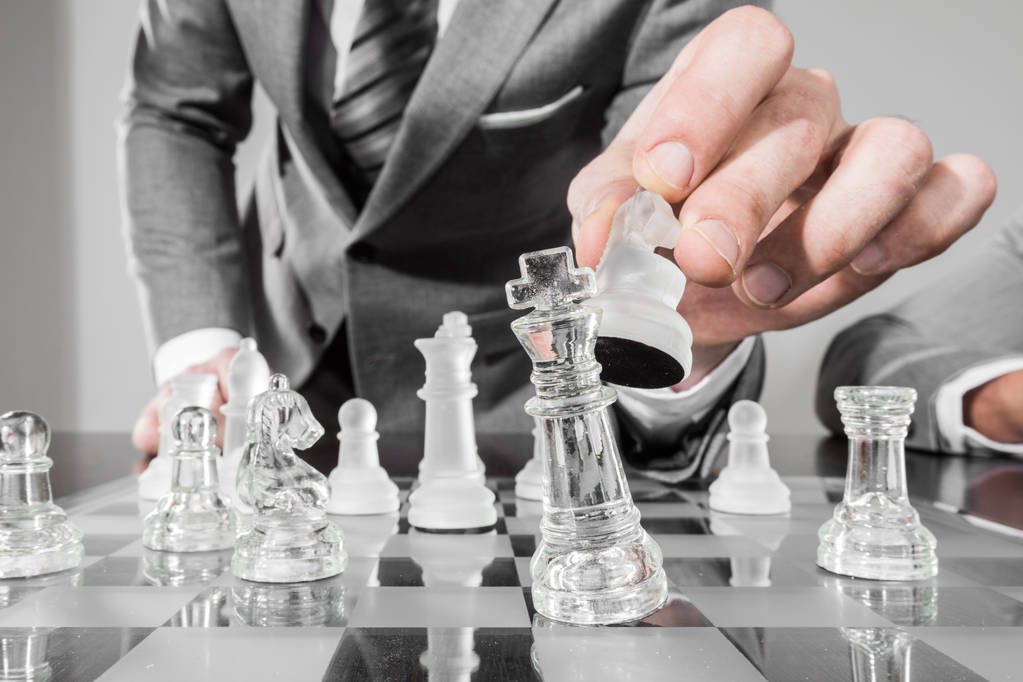 Homem de negócios jogando xadrez - Foto, Imagem