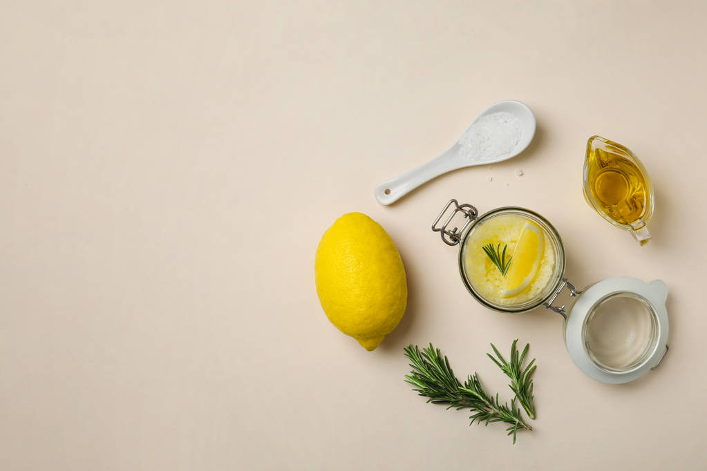 Verse ingrediënten voor de huisgemaakte effectieve acne verhelpen op lichte achtergrond - Foto, afbeelding