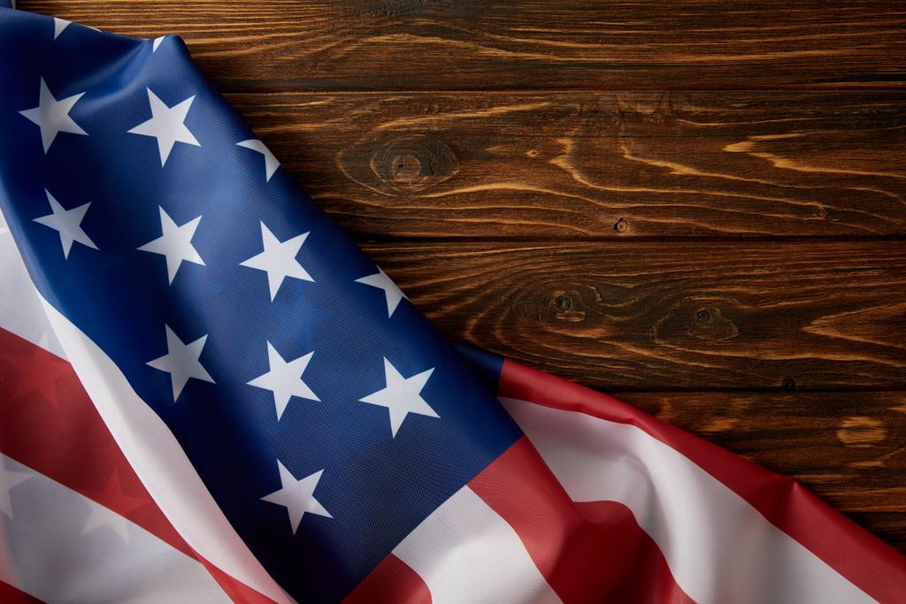 částečný pohled Spojené státy vlajky na dřevěný povrch  - Fotografie, Obrázek