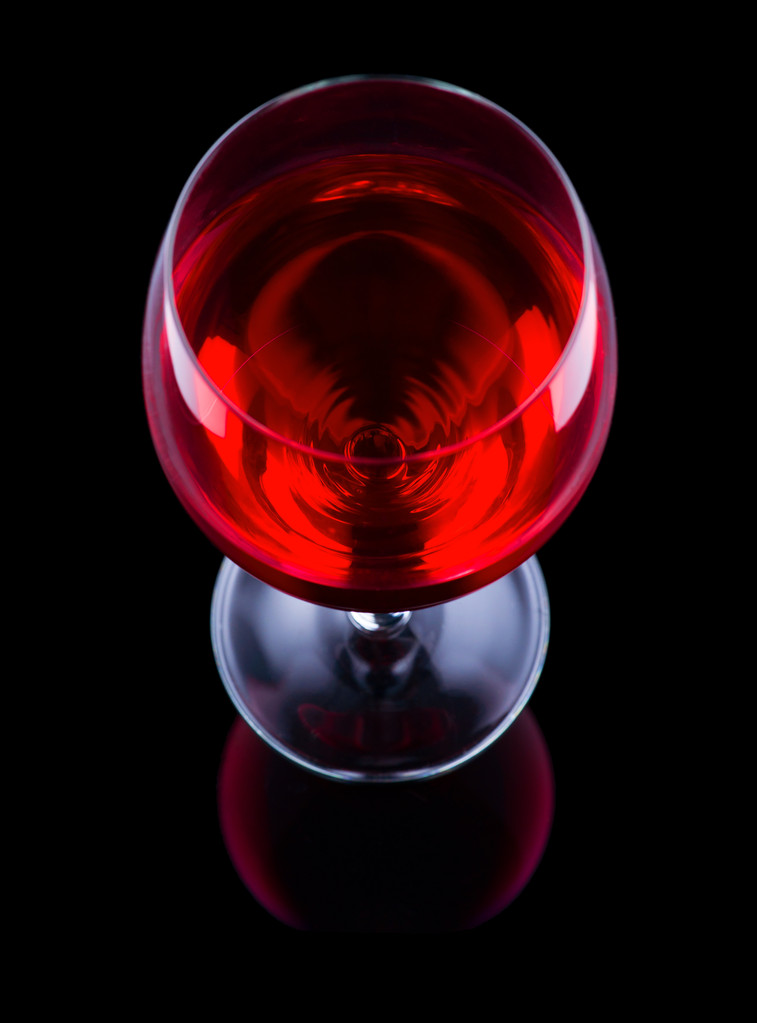 Бокал вина с вином
 - Фото, изображение