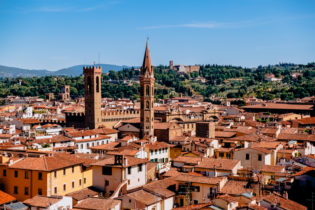 kaunis kaupunkikuva historiallisilla rakennuksilla ja katoilla Firenzessä, Italiassa
   - Valokuva, kuva