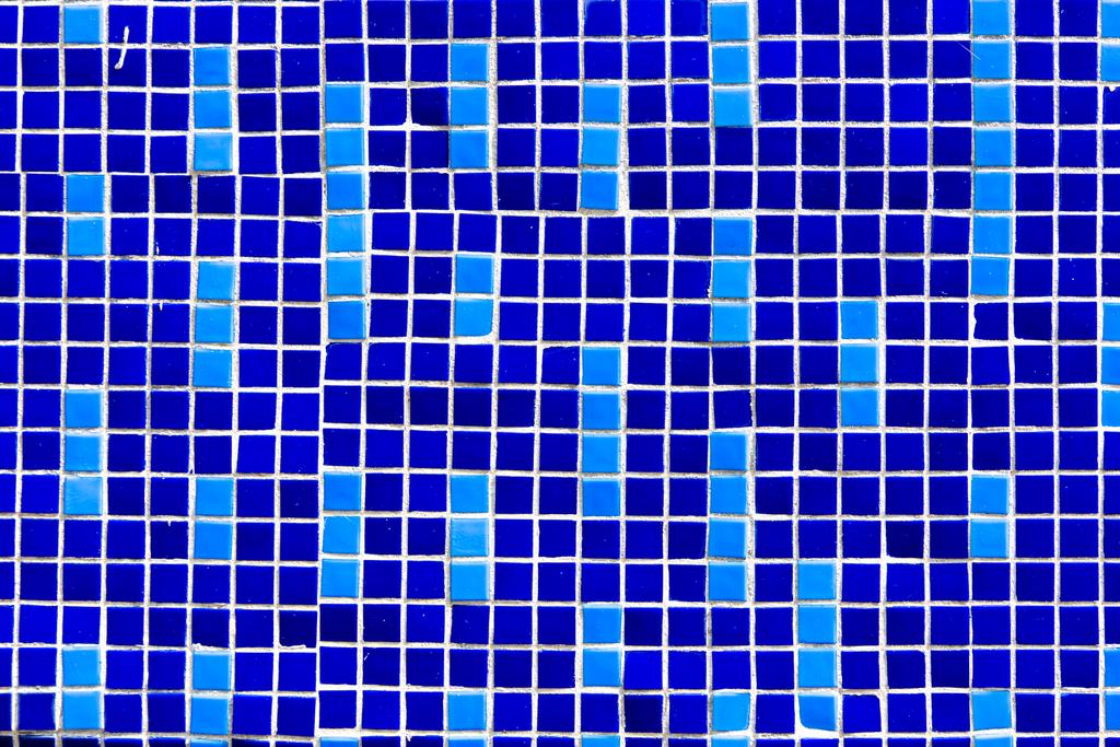 vista de cerca de fondo de azulejos decorativos azul oscuro y claro
  - Foto, imagen