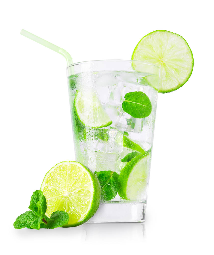 vaso de limonada fría con paja aislada sobre blanco
 - Foto, Imagen