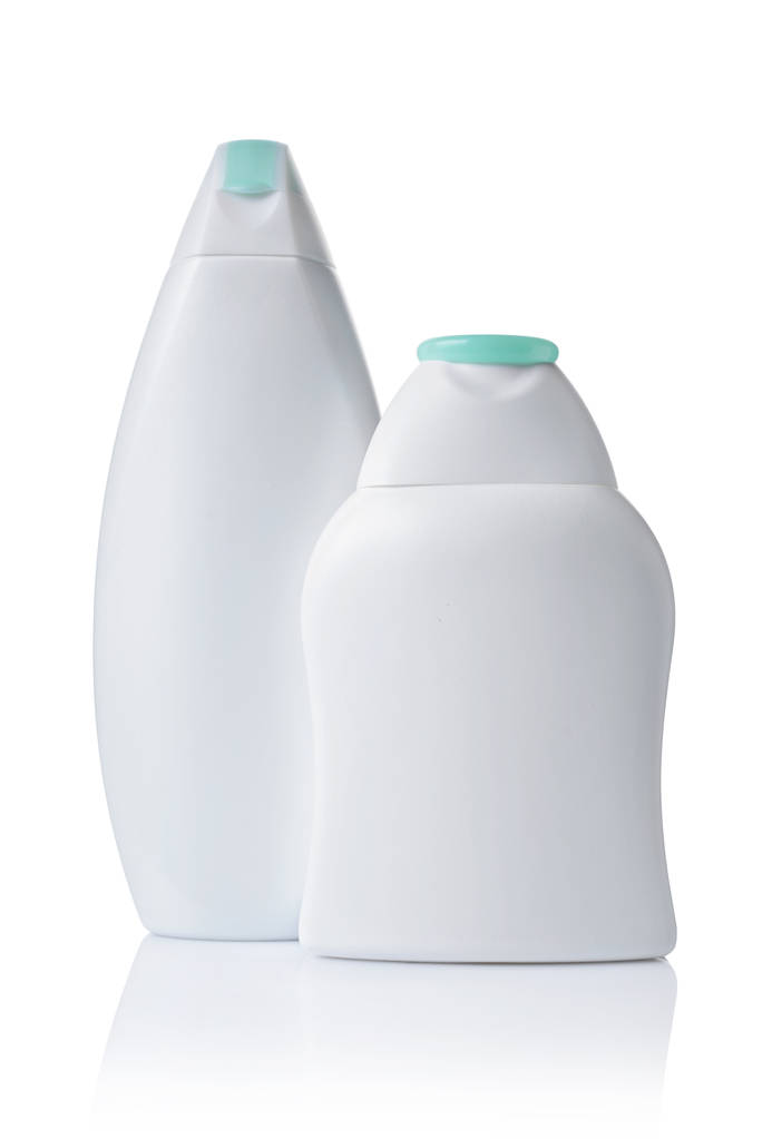 Plastové láhve prázdné bílé makety kosmetických izolovaných na bílém pozadí - Fotografie, Obrázek