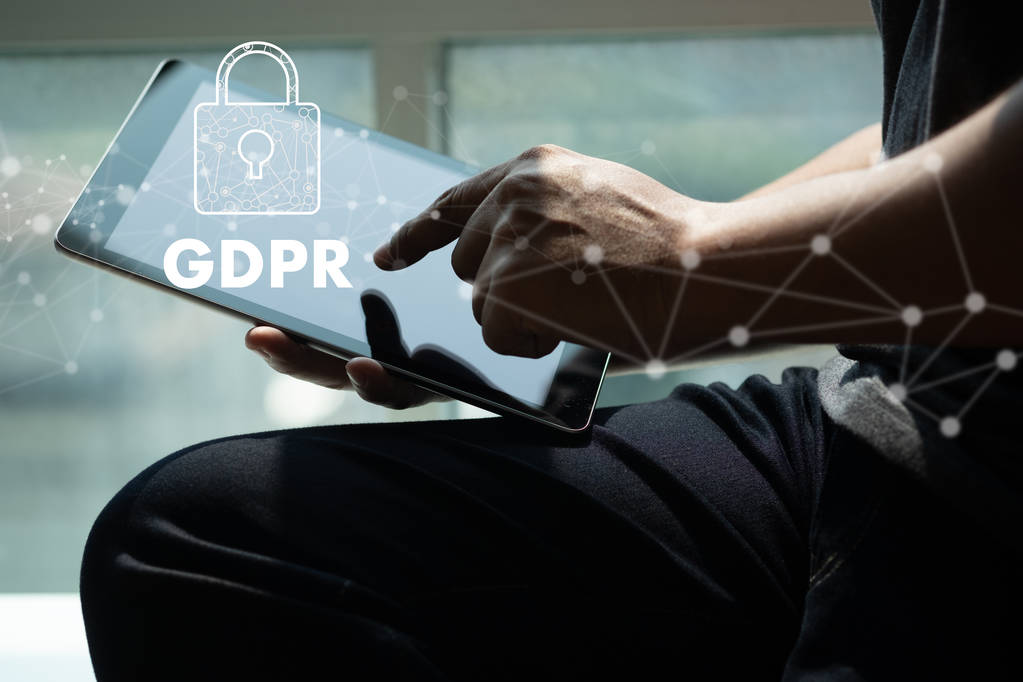 RGPD. Reglamento de protección de datos Tecnólogo informático Sistema de seguridad de datos Protección de escudos
 - Foto, imagen