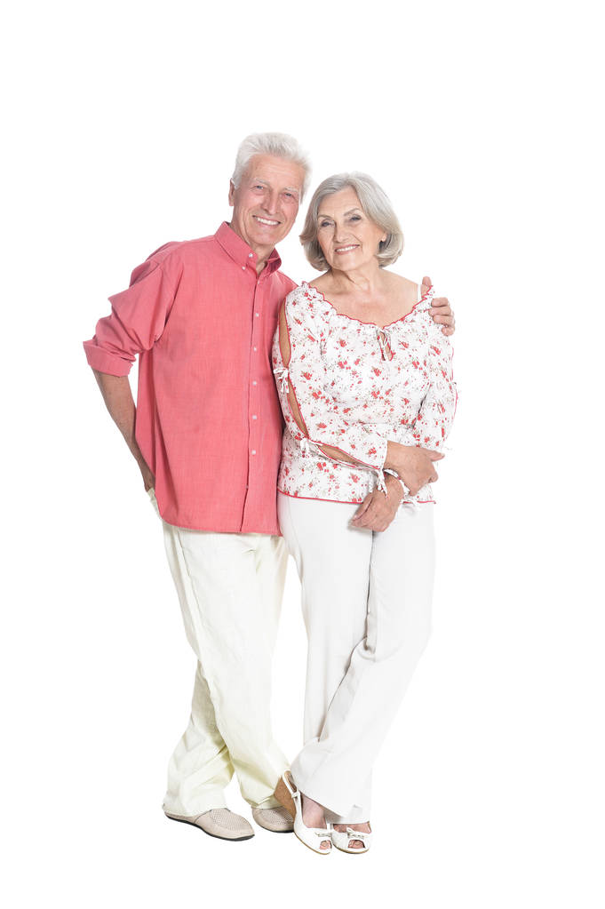 ευτυχισμένο ζευγάρι ανώτερος θέτοντας απομονωθεί σε λευκό φόντο - Φωτογραφία, εικόνα
