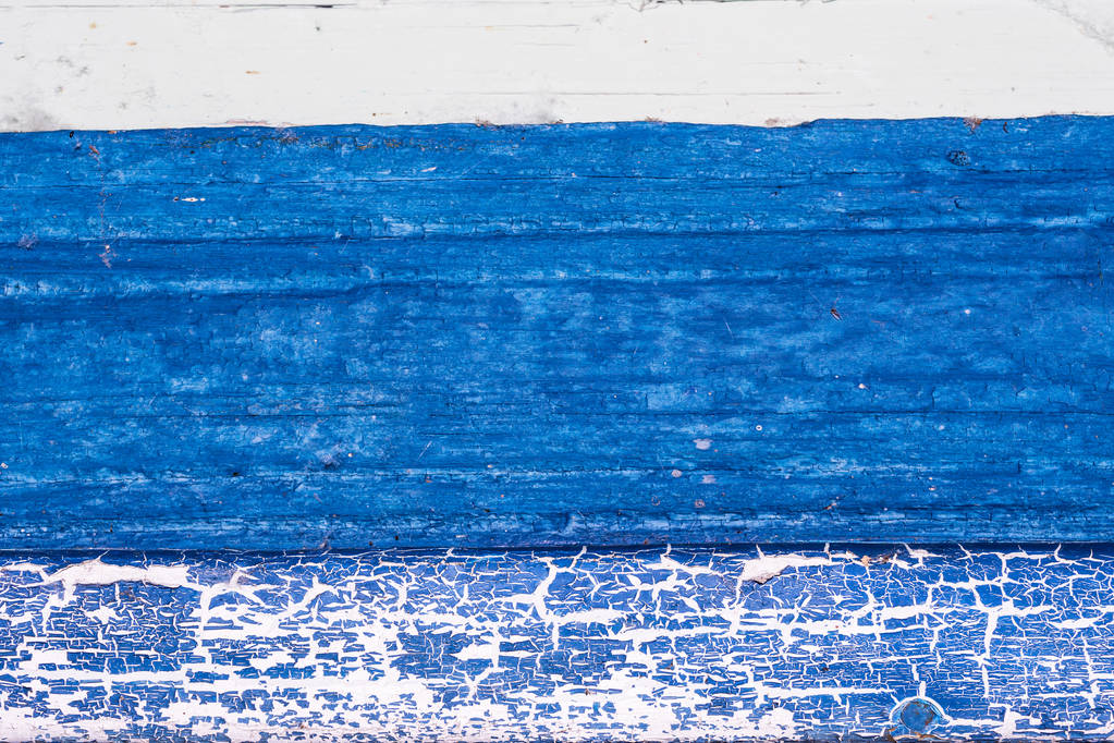 textura oscura de un árbol viejo con grietas, superficie de madera pintada con pintura azul descascarillado, fondo abstracto de primer plano
 - Foto, Imagen