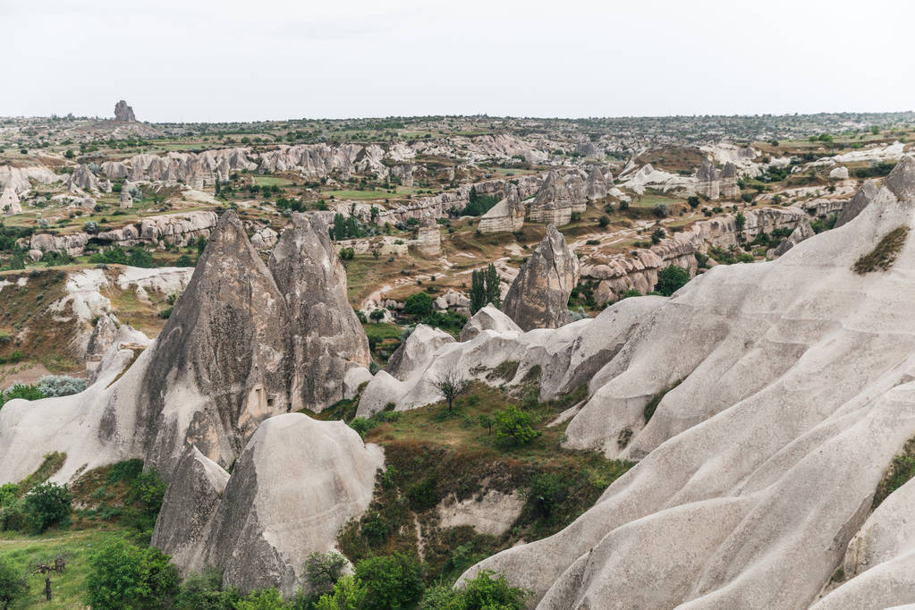 vista aérea del majestuoso paisaje con famosas formaciones rocosas en el parque nacional de goreme, capadocia, pavo
 - Foto, imagen