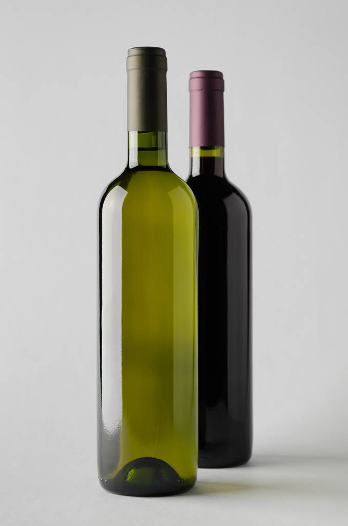 Şarap şişesi Mock-Up-iki şişe - Fotoğraf, Görsel