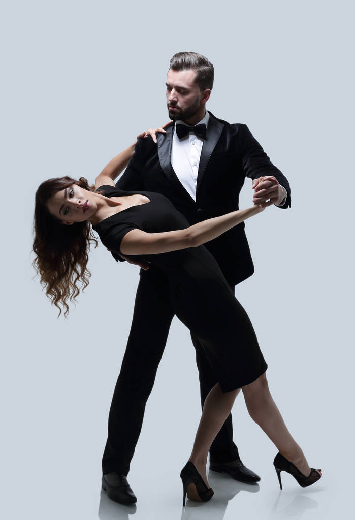 Passionné attrayant couple occasionnel danse
. - Photo, image