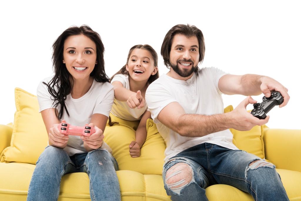 heureux famille jouer à des jeux vidéo ensemble isolé sur blanc
 - Photo, image
