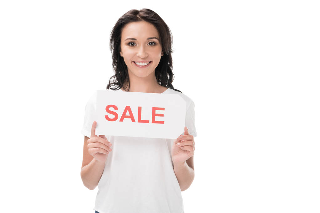 πορτρέτο του χαμογελαστό γυναίκα δείχνει πώληση καρτών που απομονώνονται σε λευκό - Φωτογραφία, εικόνα