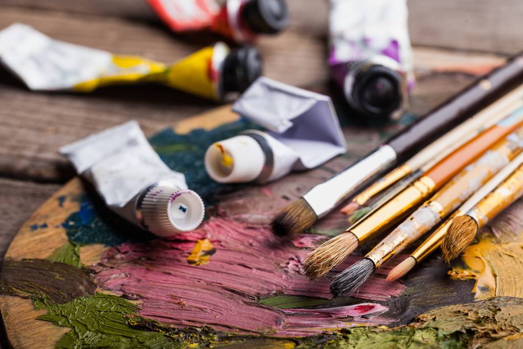 Oil paints and paint brushes. - Photo, Image