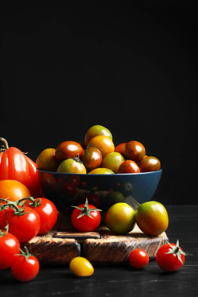 Composition with tasty juicy tomatoes on table - Photo, Image