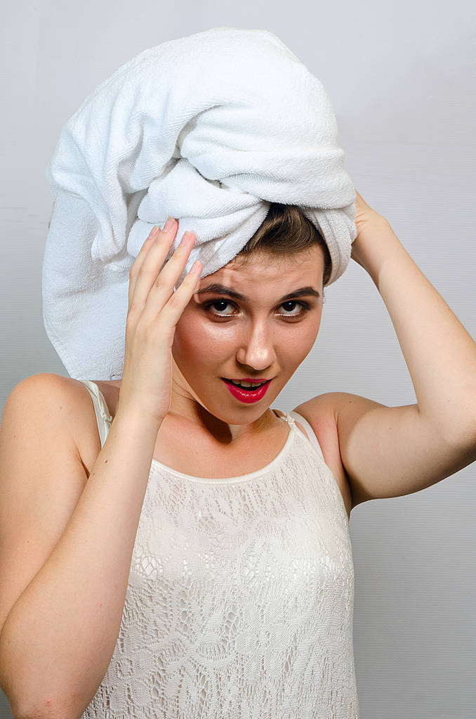 krásná dívka v ručníku - Fotografie, Obrázek