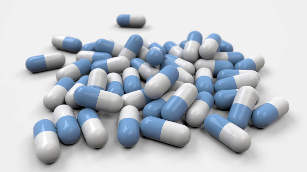 Beyaz arka plan üzerinde beyaz ve mavi tıp kapsül yığını. Tıp, sağlık veya eczane konsepti. 3D render illüstrasyon - Fotoğraf, Görsel