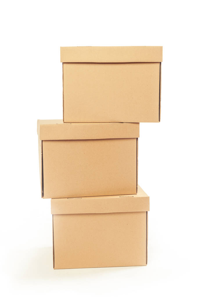 lepenkové krabice izolované na bílém pozadí - Fotografie, Obrázek