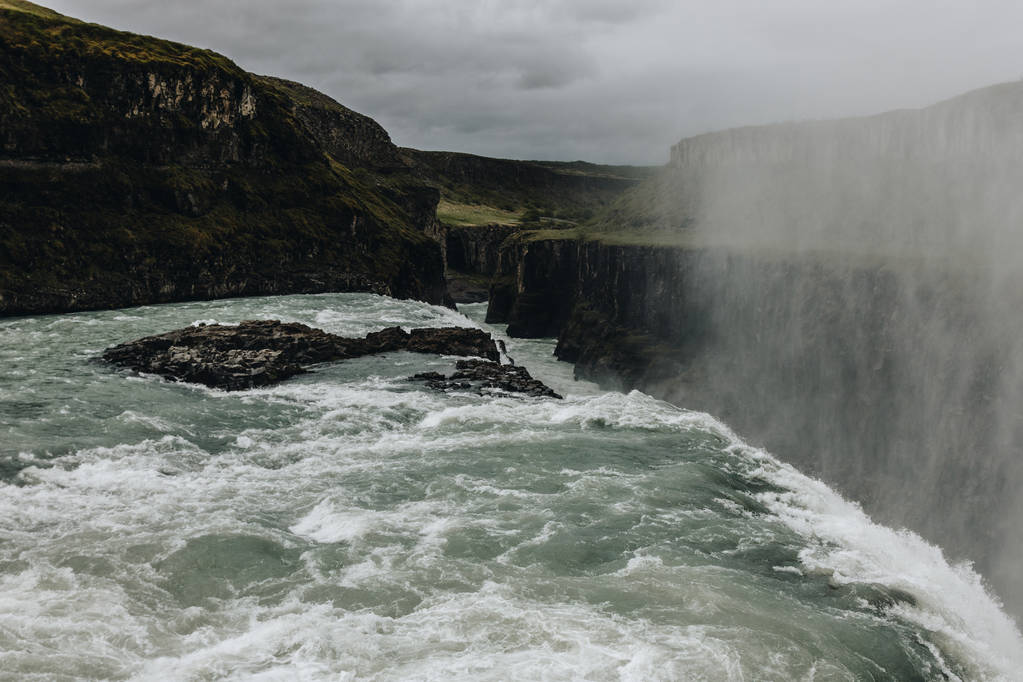мальовничим видом пари вище красиві Гульфосс водоспад в Ісландії - Фото, зображення