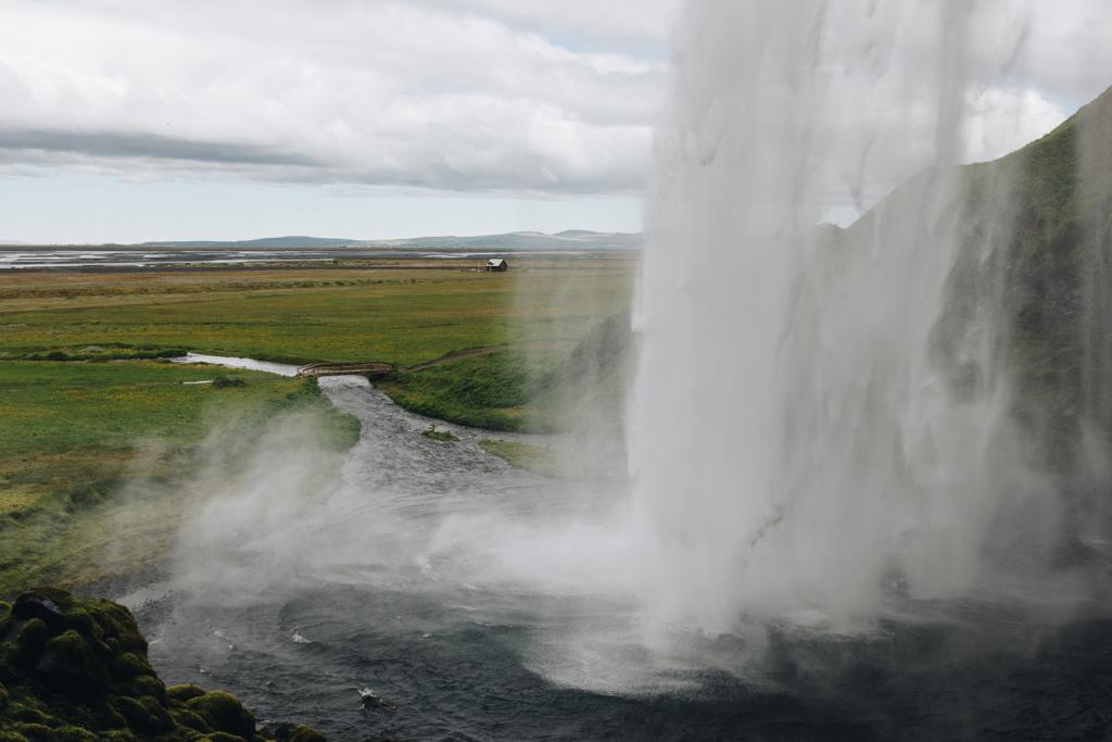 festői kilátás Seljalandsfoss vízesés a Felvidéken, Izland  - Fotó, kép
