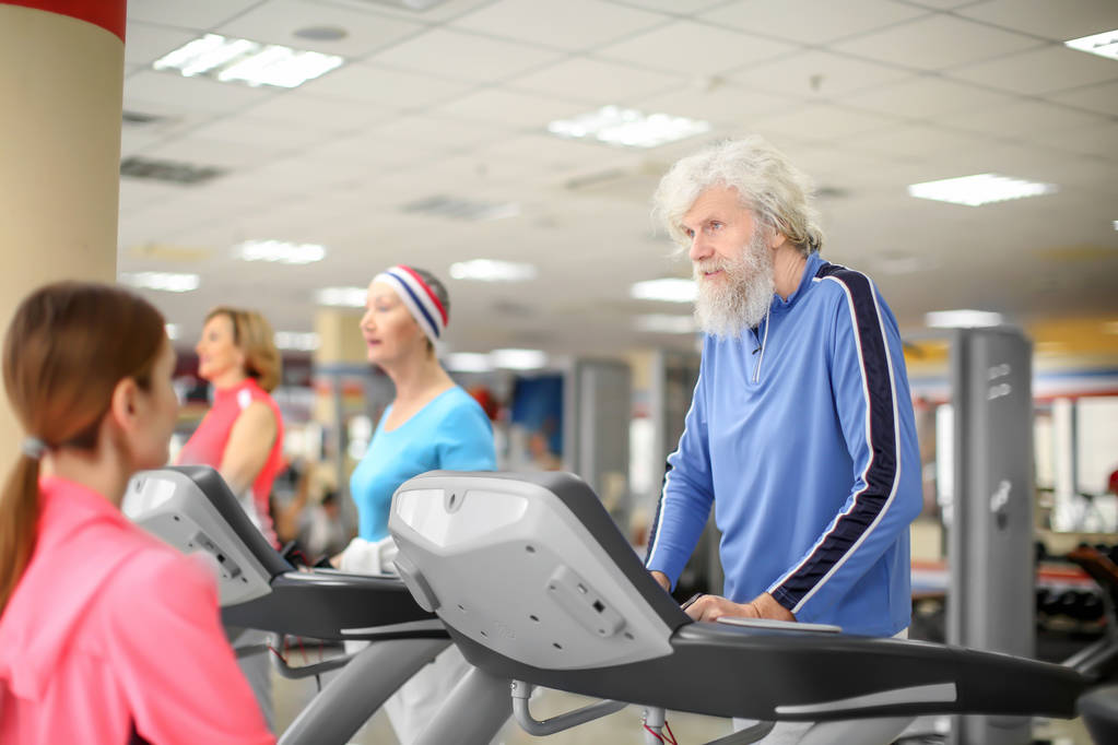 Group of elderly people in modern gym - Photo, Image