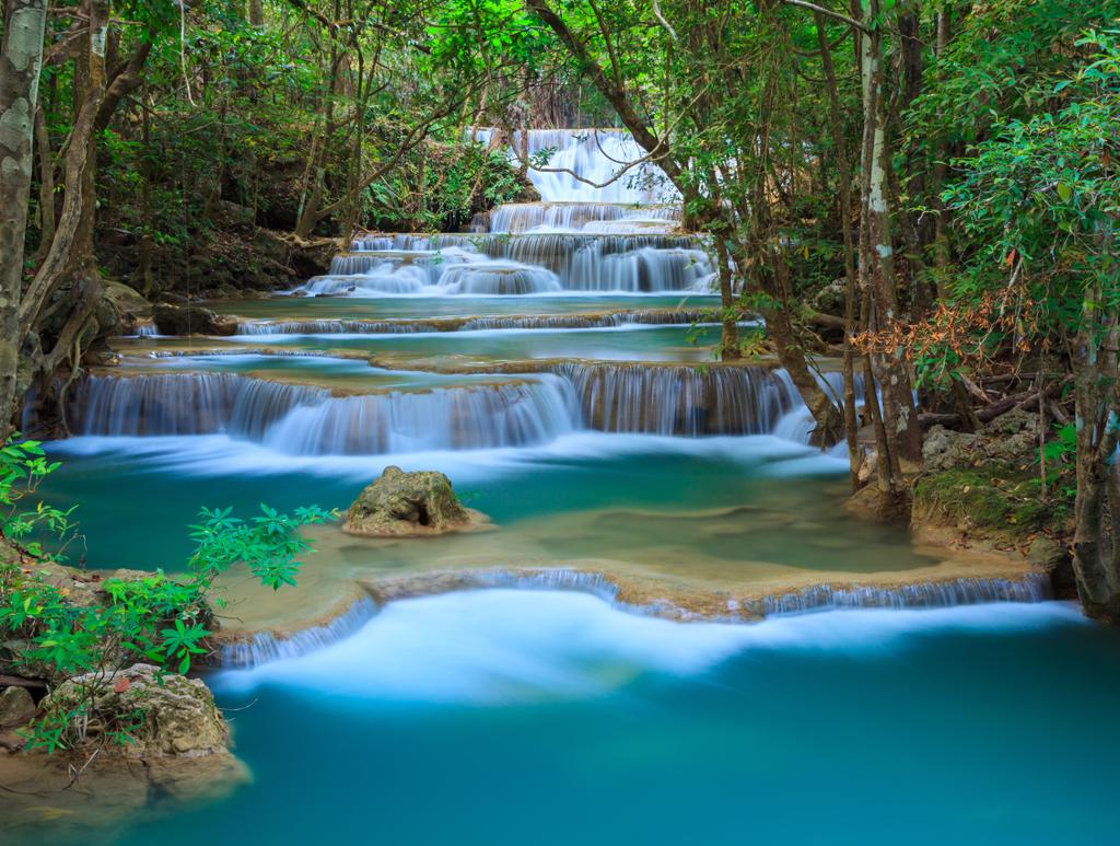 Глубоководный водопад в Канчанабури, Таиланд
 - Фото, изображение