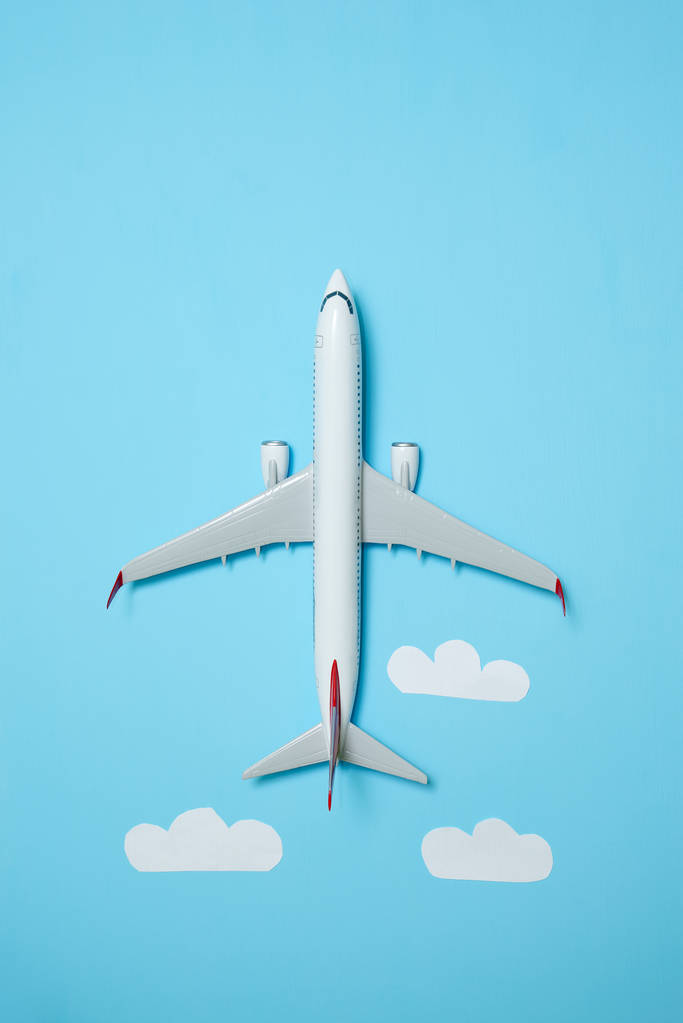 avião branco em um azul
 - Foto, Imagem