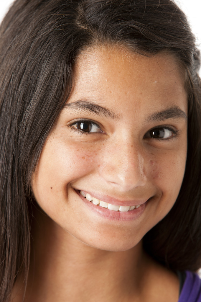 hispanische Teenie-Mädchen mit einem großen Lächeln - Foto, Bild