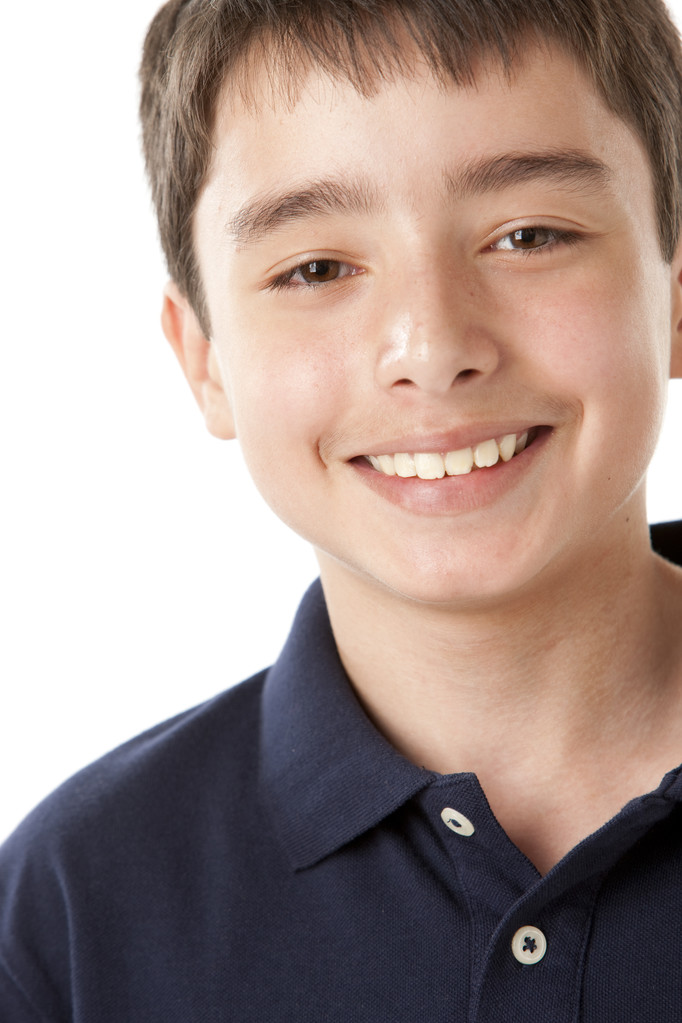 Adolescent jongen met een grote glimlach - Foto, afbeelding