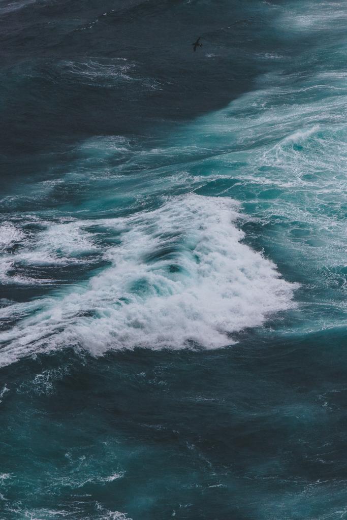 Luftaufnahme des welligen blauen Ozeans als Hintergrund - Foto, Bild
