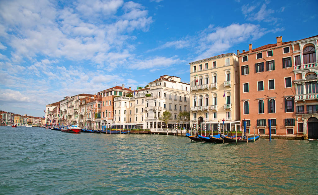 Улицы древнего города Венеция, Италия - Фото, изображение