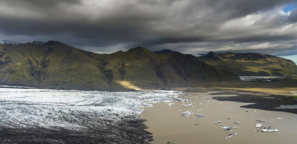 Lago glaciar Svinafellsjokull na Islândia
 - Foto, Imagem