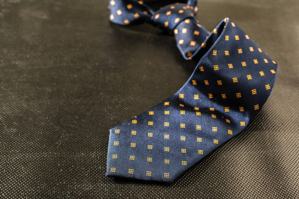 Крупним планом стильний чоловічий аксесуар - модна краватка
 - Фото, зображення