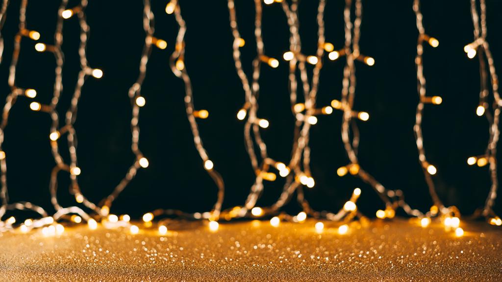 ігристих блискіток і гірлянди світло, різдвяна концепція
 - Фото, зображення