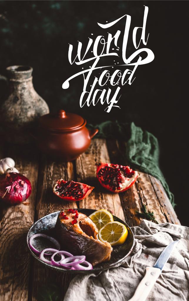 ノルウェー サーモンのムニエル レモンと木製のテーブルでザクロと皿に玉ねぎを焼き世界食品日レタリング - 写真・画像