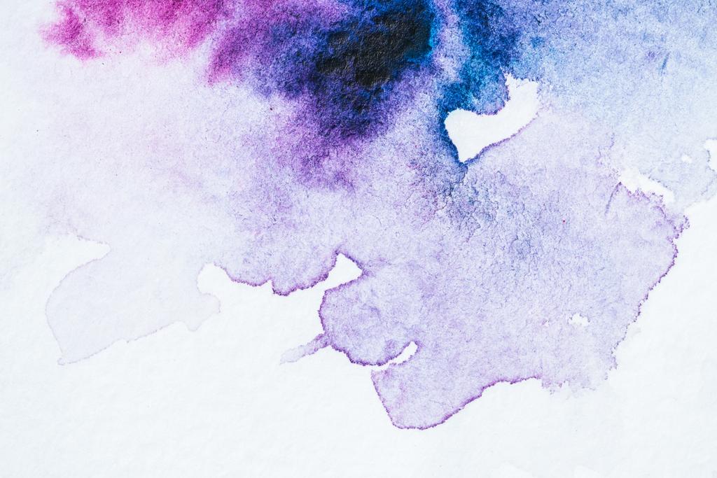 abstracte achtergrond met fel paarse aquarel blots - Foto, afbeelding