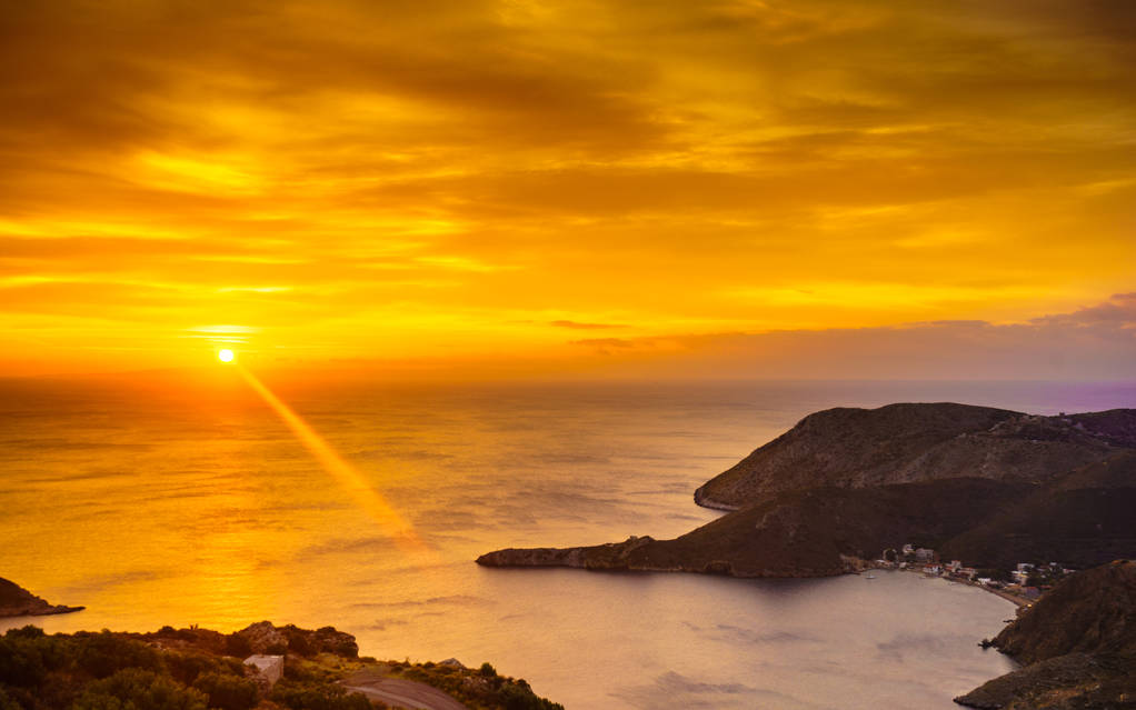 Costa greca al sorgere del sole del mattino presto, Grecia Peloponneso Mani. Bellissimo paesaggio paesaggio naturale
. - Foto, immagini