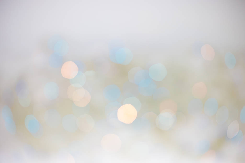 Праздничный новогодний фон с боке от рождественских огней светится. Белый, синий, желтый размытые огни
 - Фото, изображение