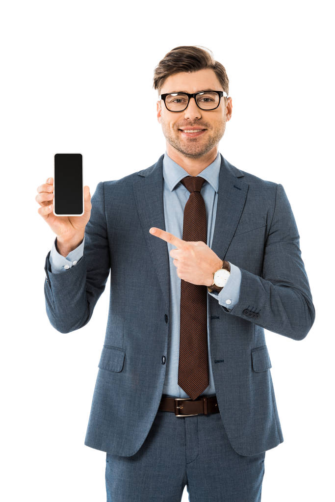 aikuinen liikemies puku osoittaa tyhjä näyttö älypuhelin eristetty valkoinen
 - Valokuva, kuva