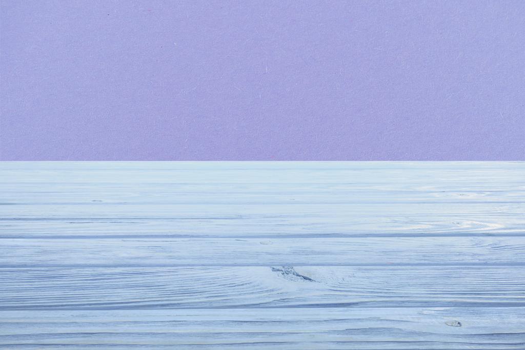 紫色の背景に青い光の木の床のテンプレート - 写真・画像