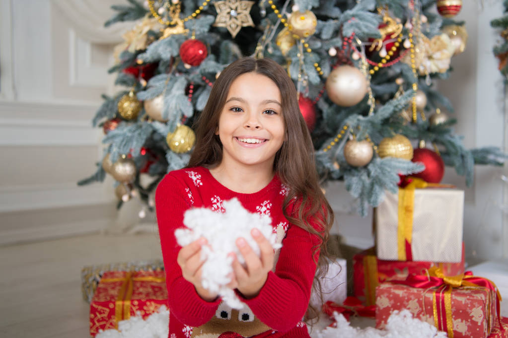 waiting for santa. Xmas. happy new year. Christmas shopping. christmas family holiday. The morning before Xmas. Cute little child girl with xmas present. Merry Christmas and Happy Holidays - Photo, Image