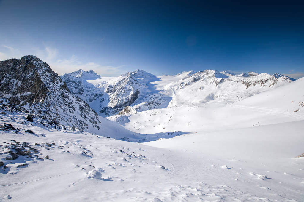 Widok na Alpy z lodowca Presena, Tonale, Włochy. - Zdjęcie, obraz