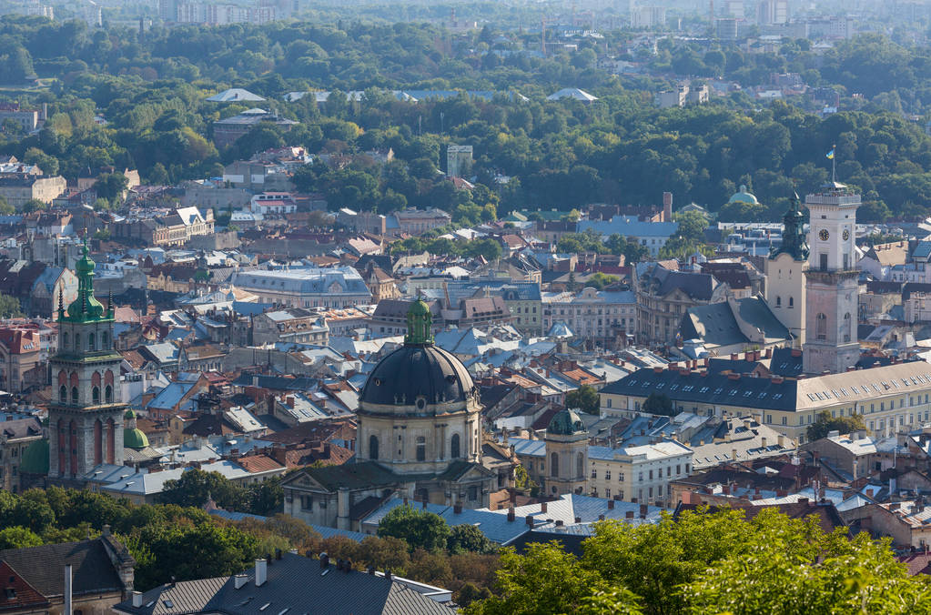 Переглянути вниз на дахах у Львові - Фото, зображення