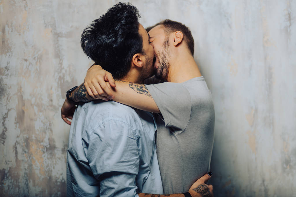 Cay para cieszyć się razem w domu, całować się nawzajem - Zdjęcie, obraz
